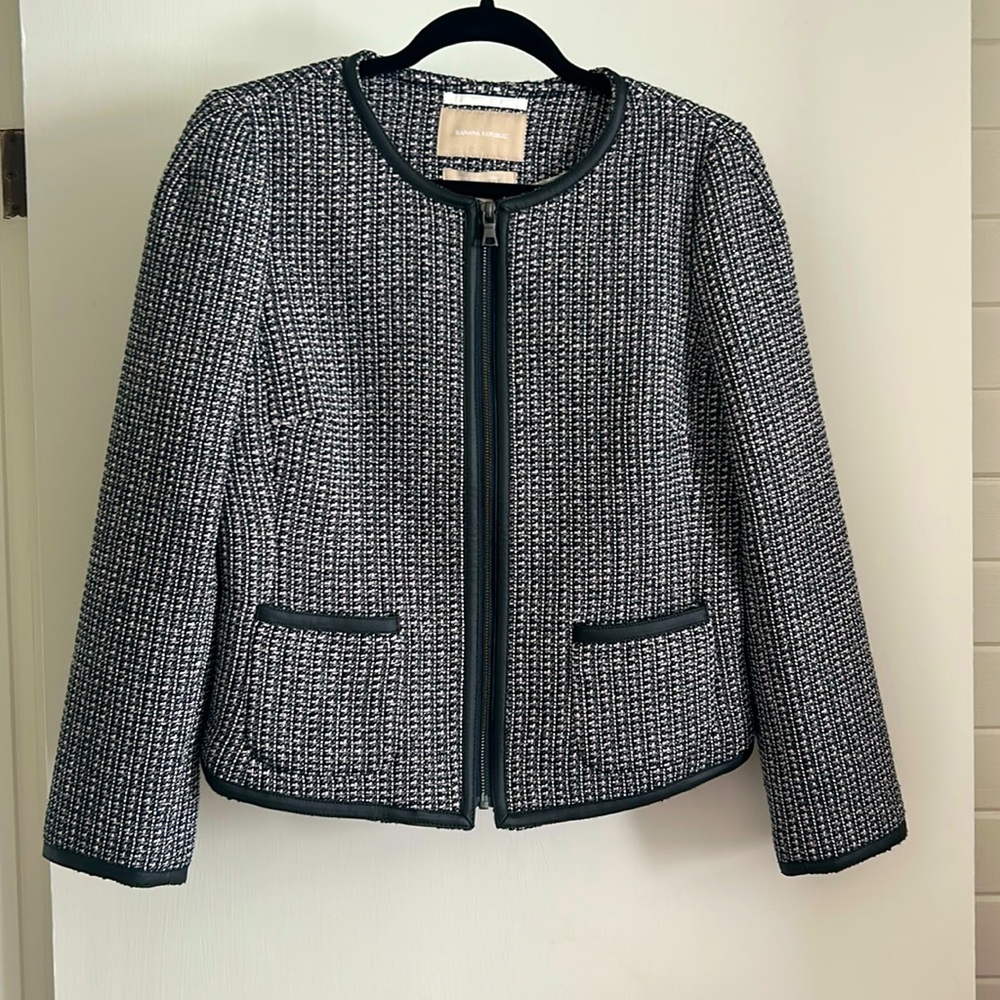 NWT Banana Republic zipper front tweed jacket.